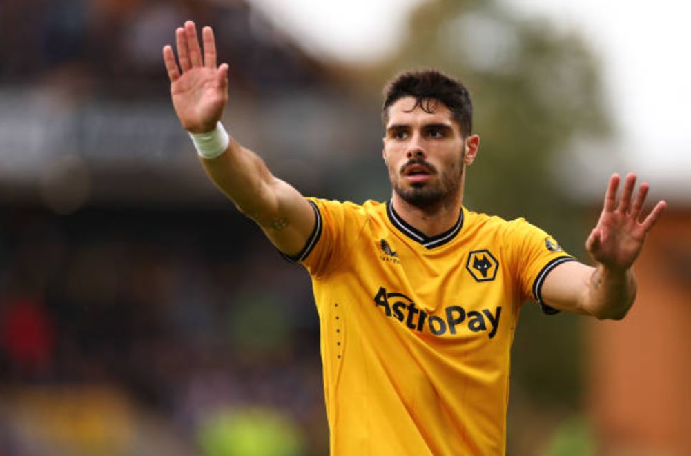 Liverpool muốn có Neto để thay Salah.